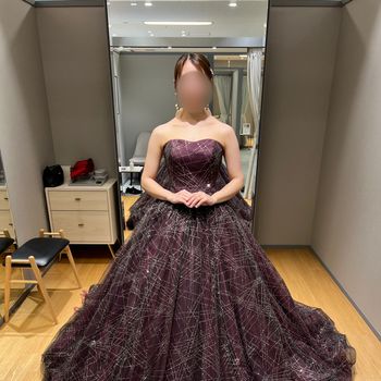 ギラギラのワインレッドドレス