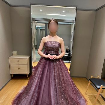 軽やかなワインカラードレス