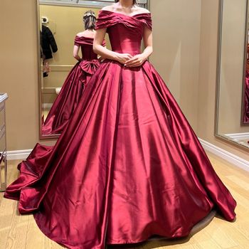 赤ピンクドレス