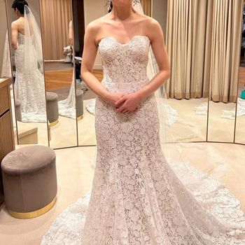 総刺繍のマーメイドドレス