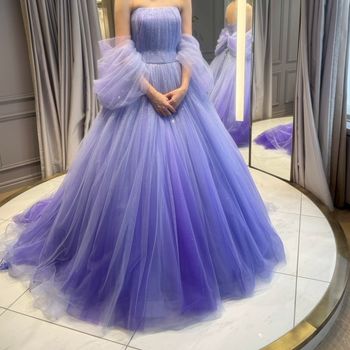 パーソナルカラーを選ばないドレス