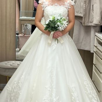 レースで王道ドレス