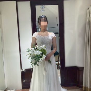 ナチュラルな雰囲気のドレス