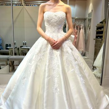 高級感満載の大人っぽいドレス