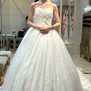 シンプルベーシックなドレス