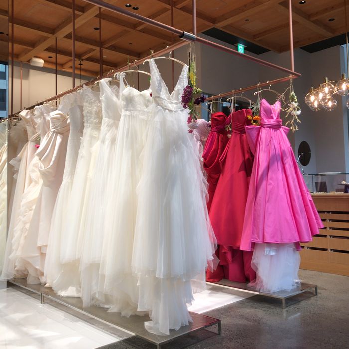 Bee's Knees DRESS BOUTIQUE（ビーズニーズ ドレスブティック）｜ウェディングドレス検索サイト【ウエディングパークドレス】