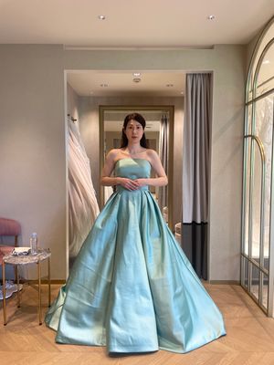 カラードレス　ブルーグリーン カラードレス | 仙台ゆりが丘 MARIAGE UNE VILLE 宮城県仙台市