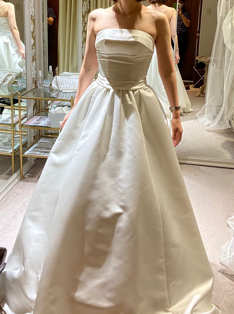 シンプルなドレスです 思っていたより しっかりした生地でよかったです シンプルです 口コミ 評判 La Vie Pure ラヴィ ピュール ウェディングドレスの口コミサイト ウエディングパークドレス