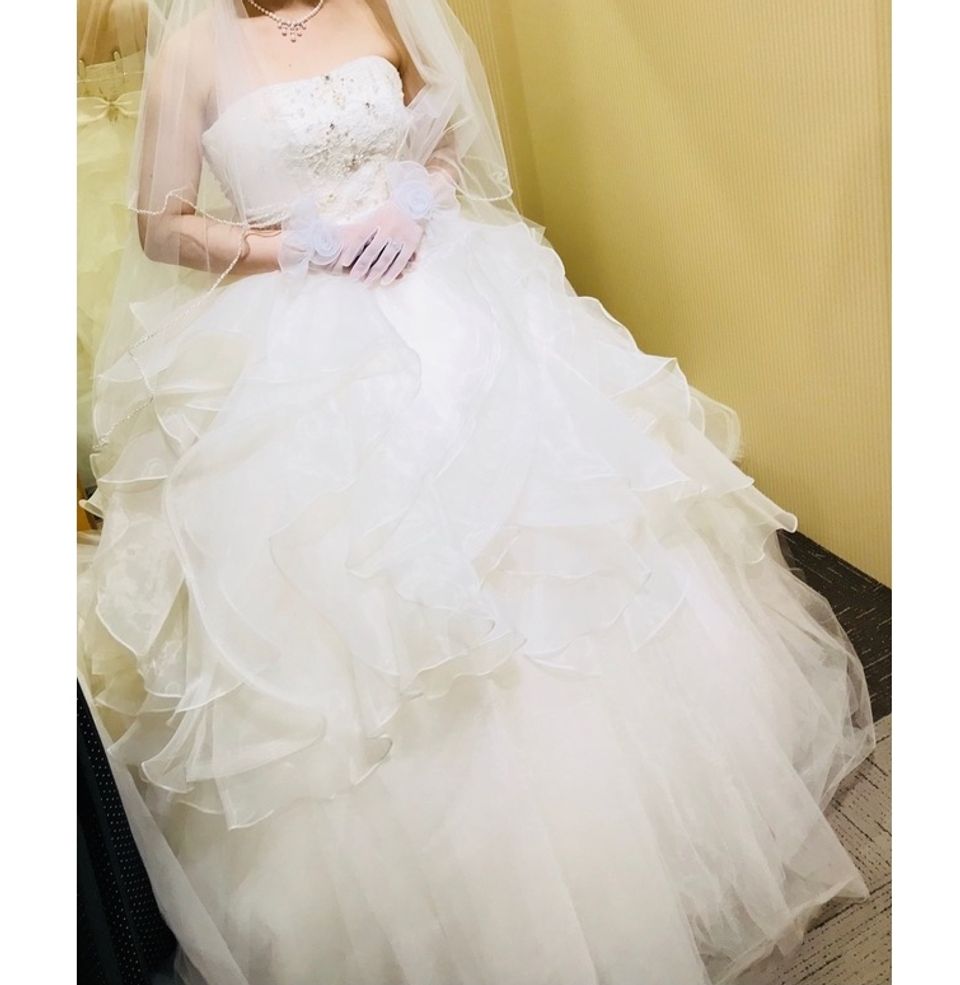 吉川ひなのさんデザインのドレス