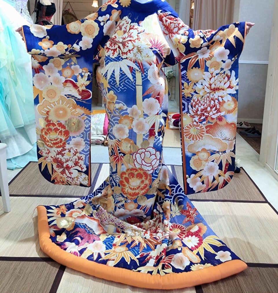 青とオレンジの色打掛