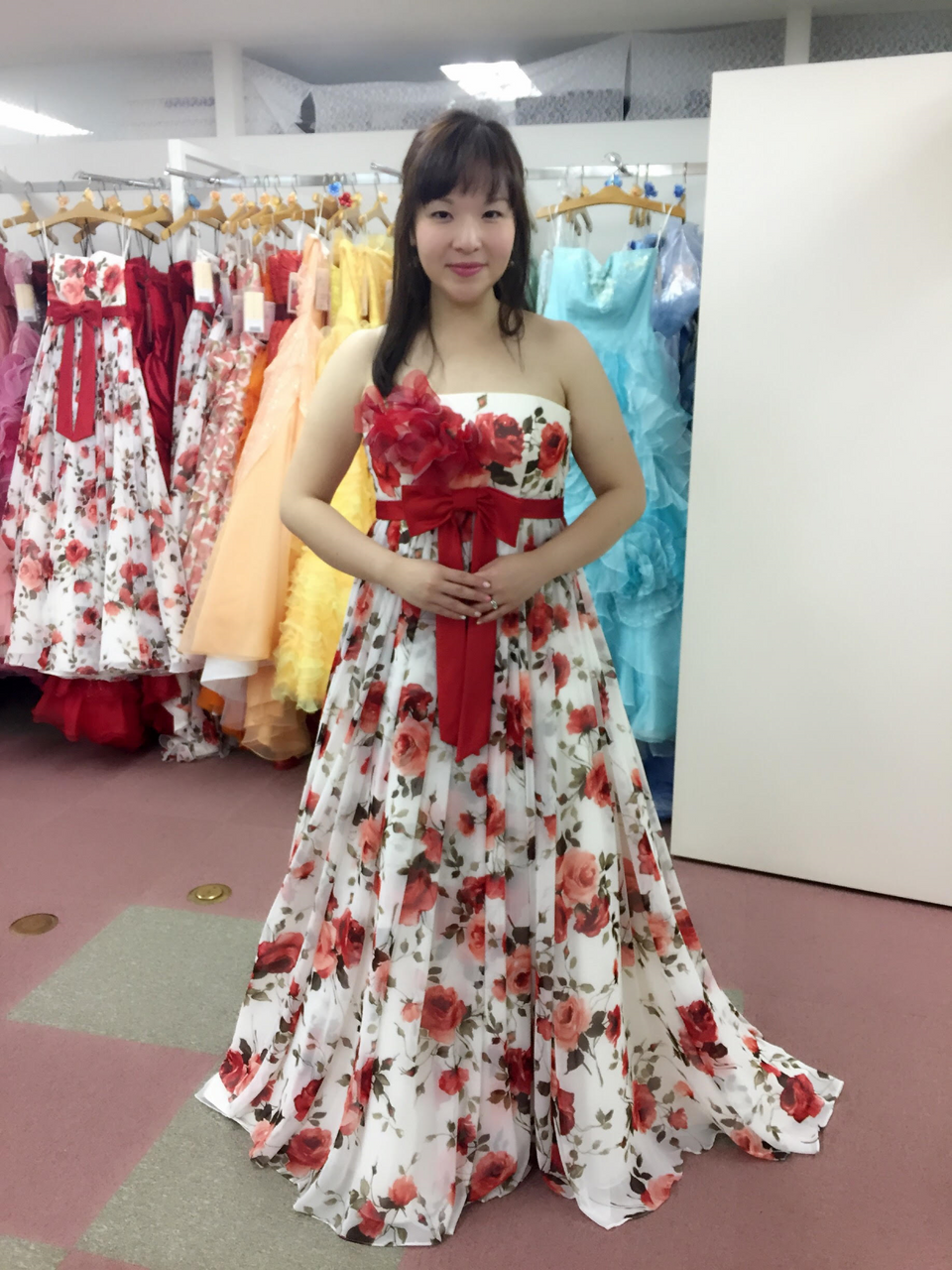 披露宴カラードレスからイメチェン！大人可愛くを演出☆