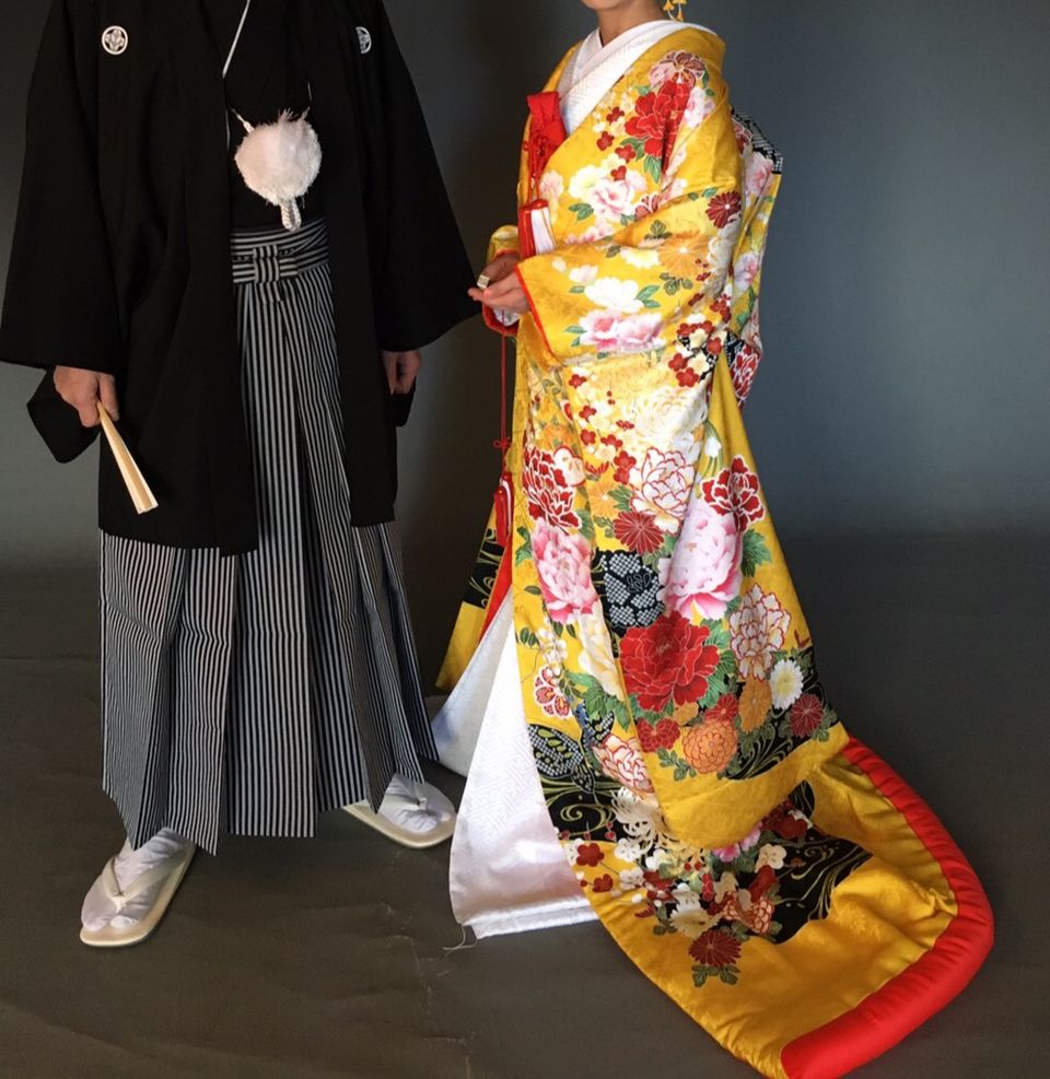 黄色の華やかな色打掛。黄色が華やかな色打掛。珍しいと周囲からも好評 