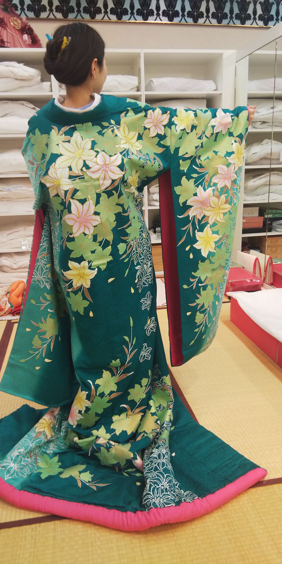 古風な緑色の素敵な色打掛