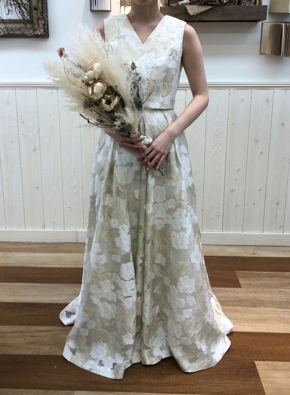 立体刺繍のセパレート型ドレス