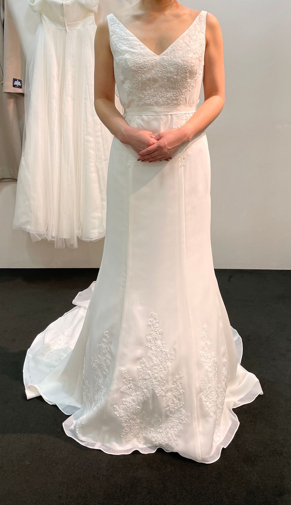 海外風ガーデンウェディングにぴったりのドレス