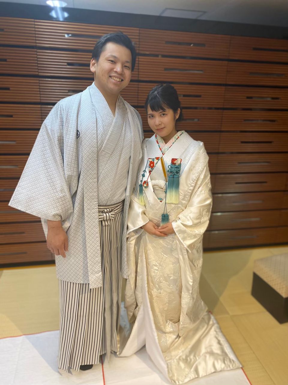 パールと刺繍が素敵な白無垢