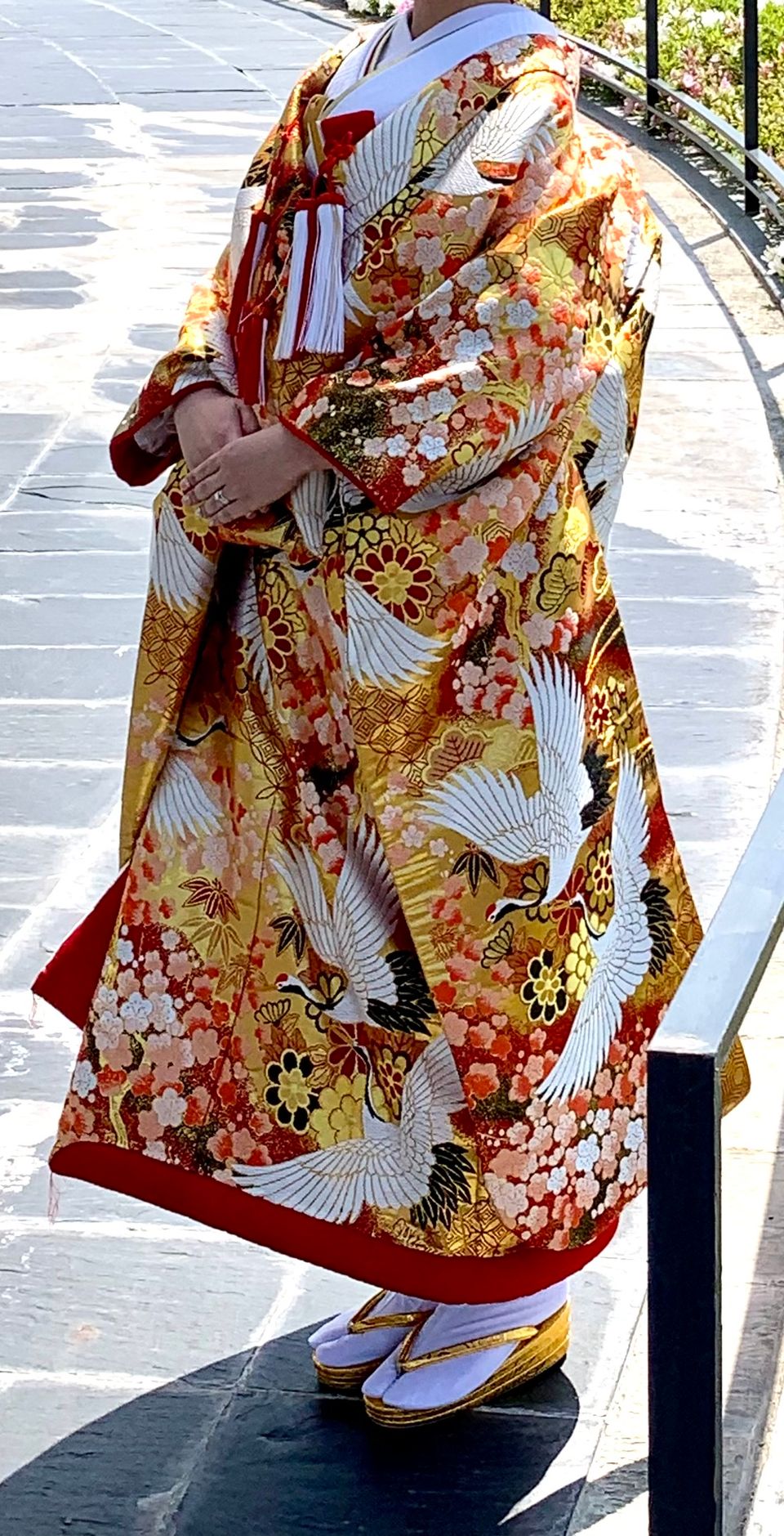 刺繍が豪華な色打掛