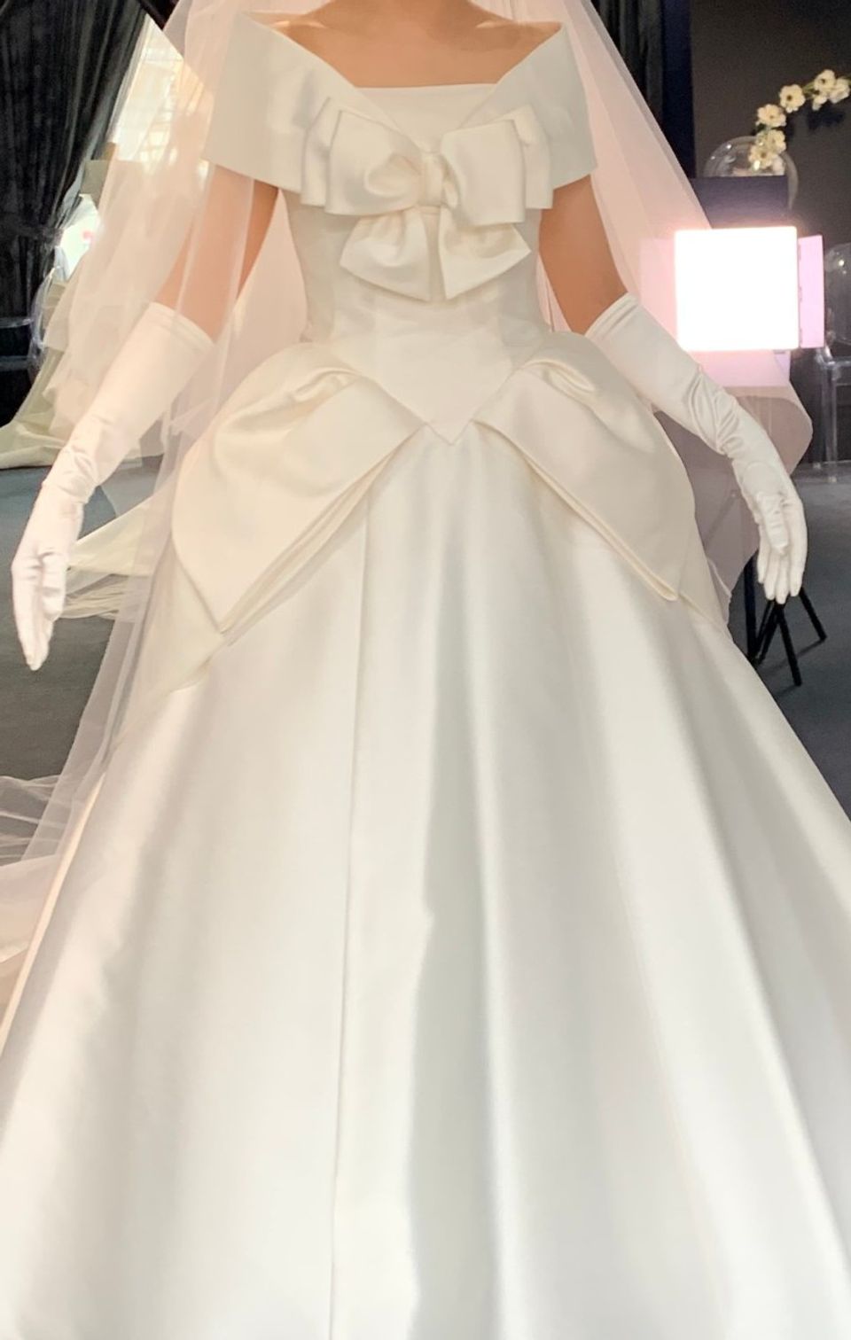 花嫁さんが一番美しくなるように設計されたエマリーエのドレス