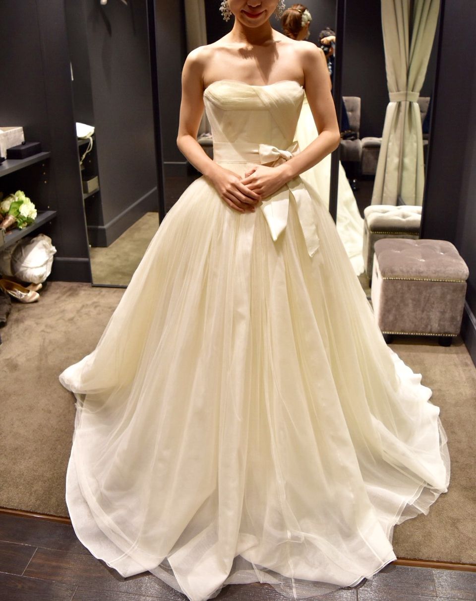 セレブ達の憧れのブランド「verawang」。こちらの「Harlow」の