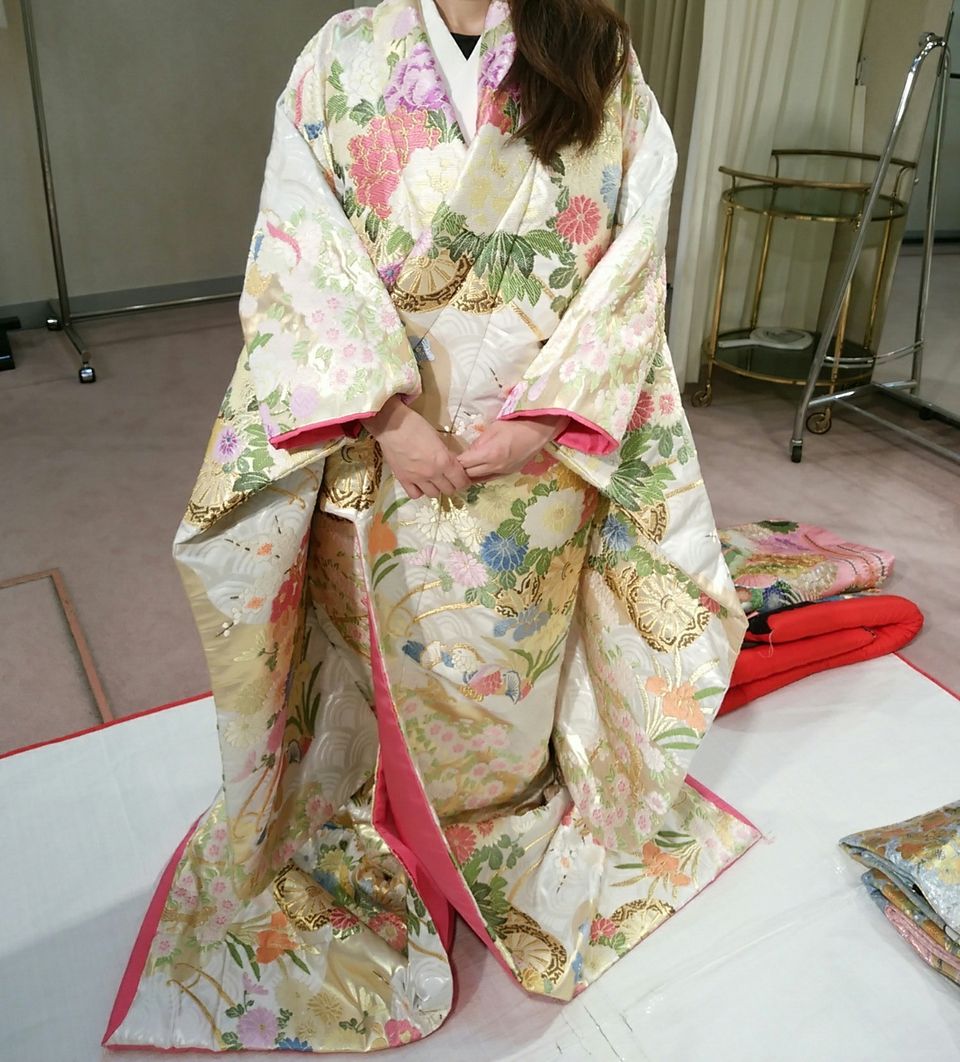 上品な花柄和装