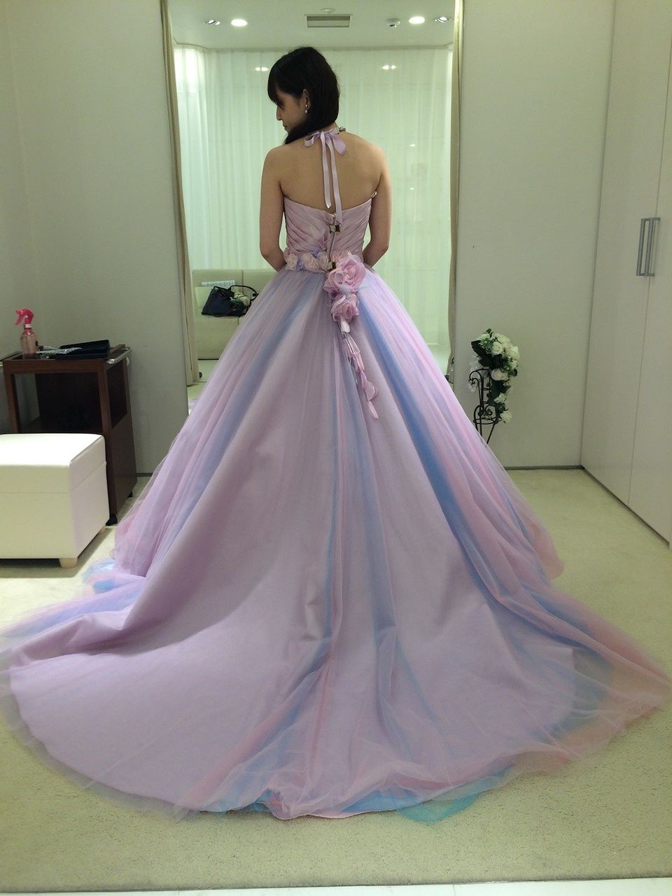 ふんわりシフォンの大人っぽいパープルドレス♪+。