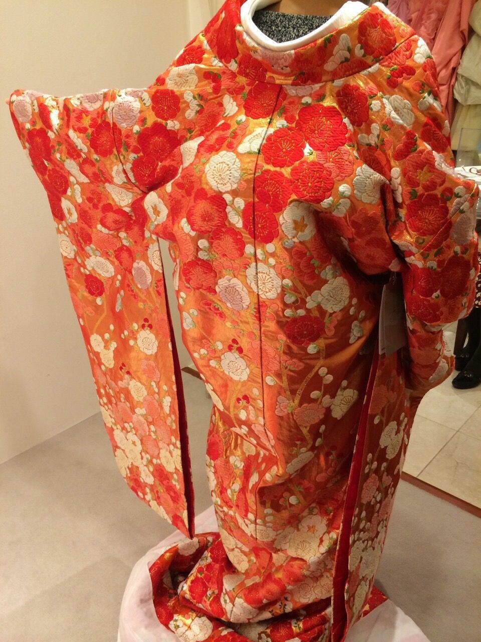 豪華で見栄えのするお着物