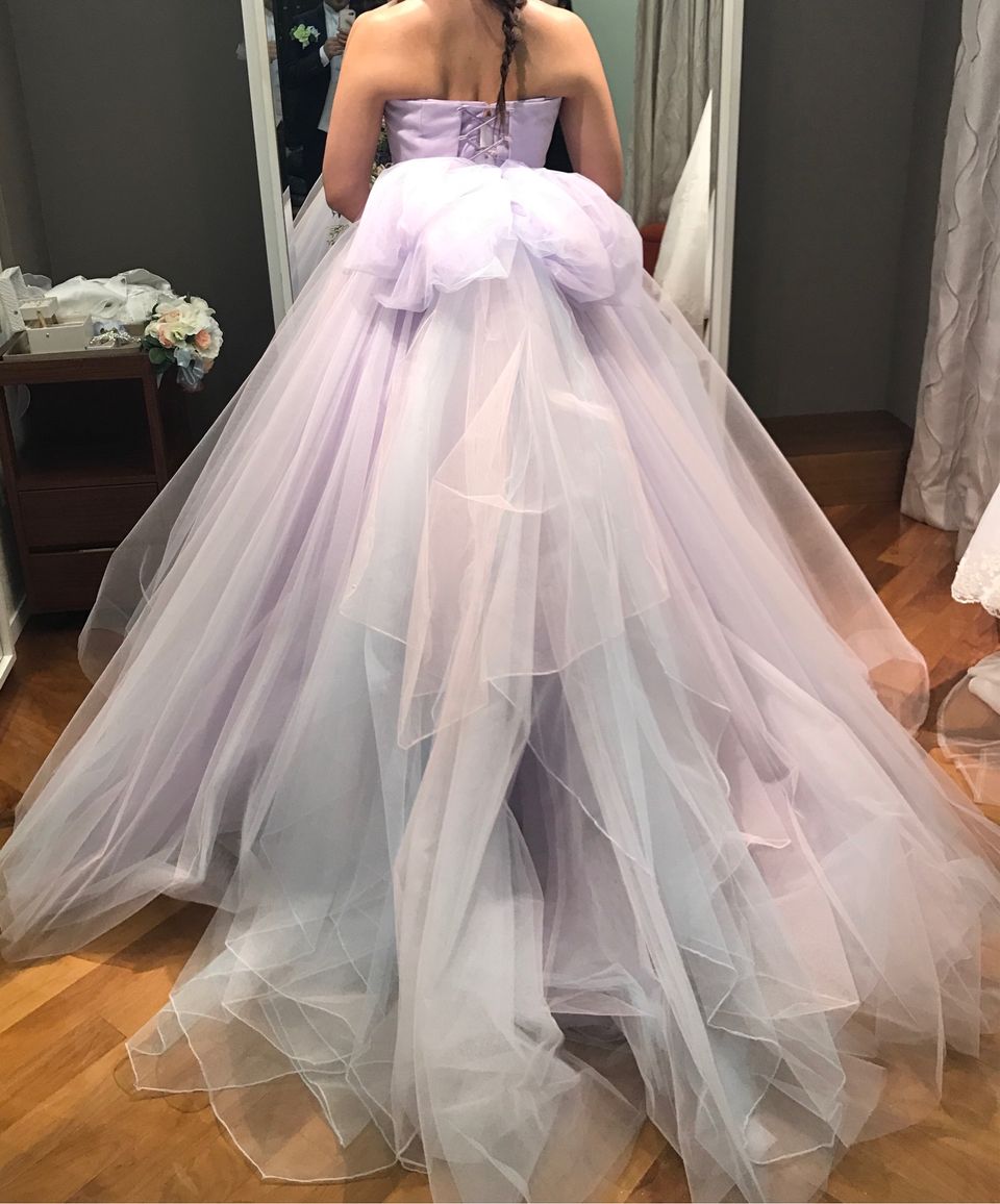 淡いパープルがかわいいドレス