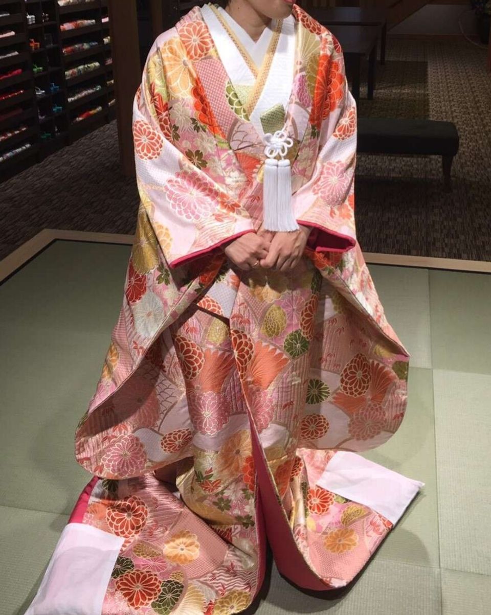 華やかなピンクの色打掛
