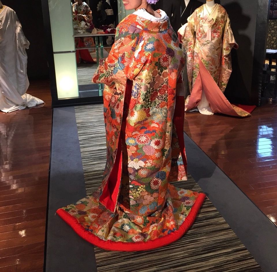 オレンジの色打掛