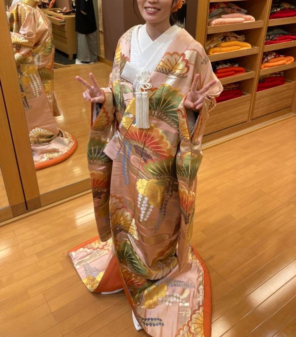 動きやすい豪華なお衣装です
