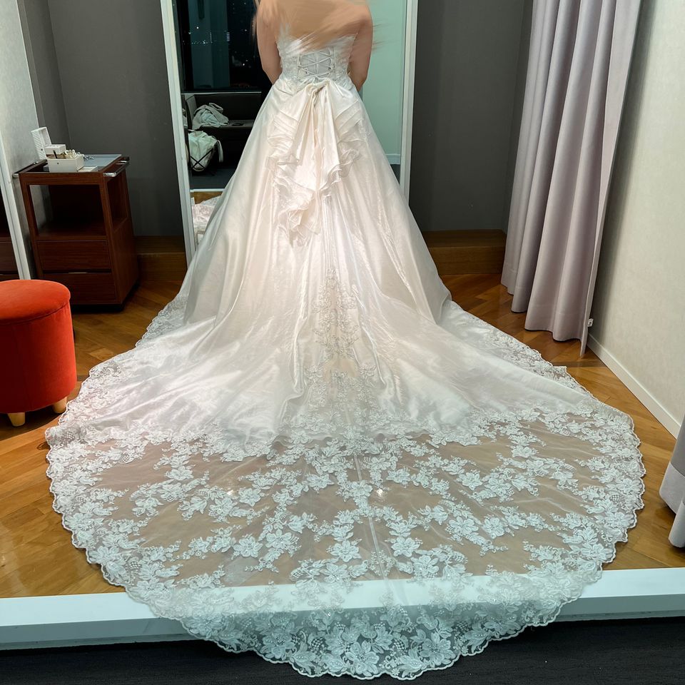 TAKAMI BRIDAL ハリアーナ