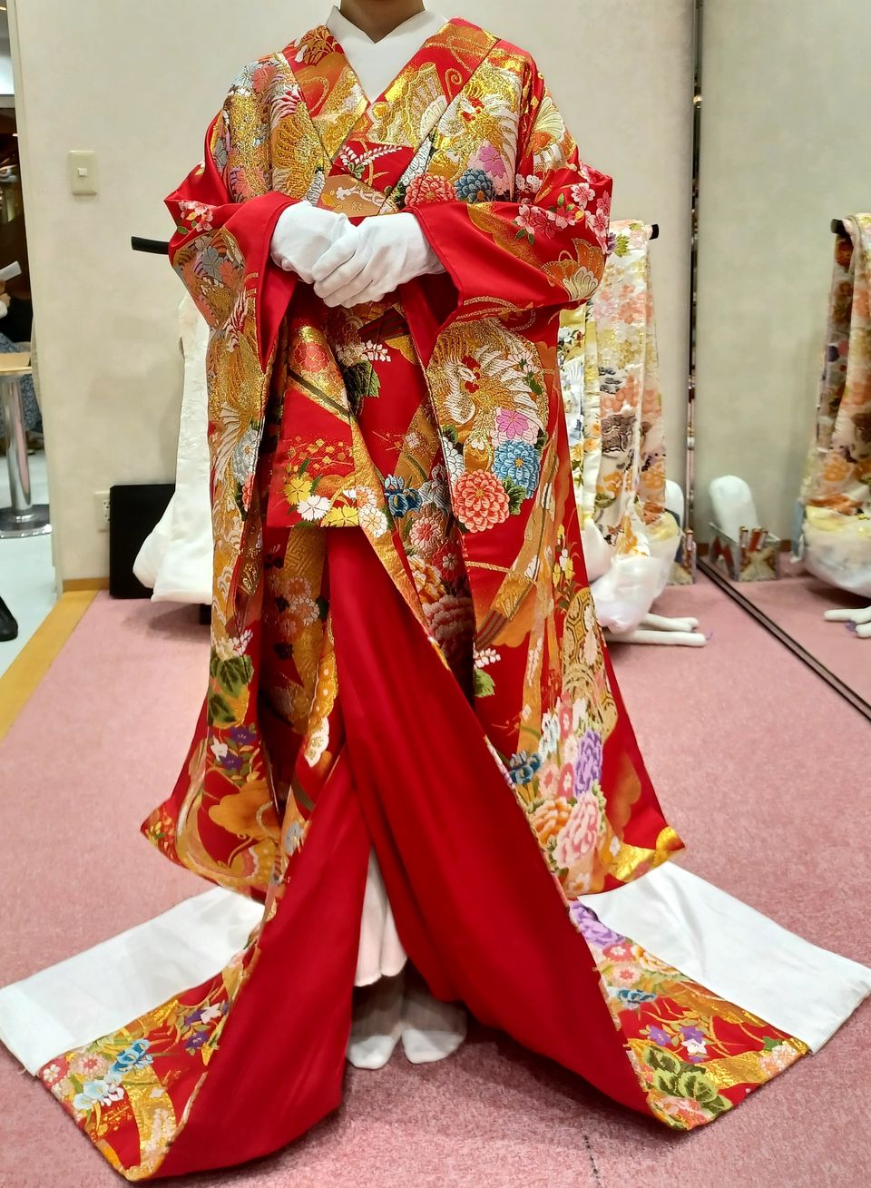 王道の赤色の色打掛
