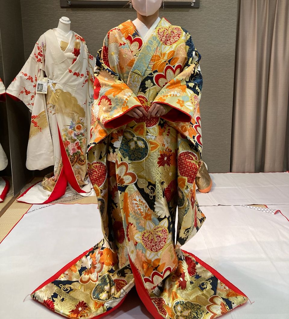 色打掛　総柄