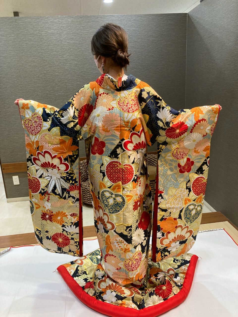 色打掛　総柄