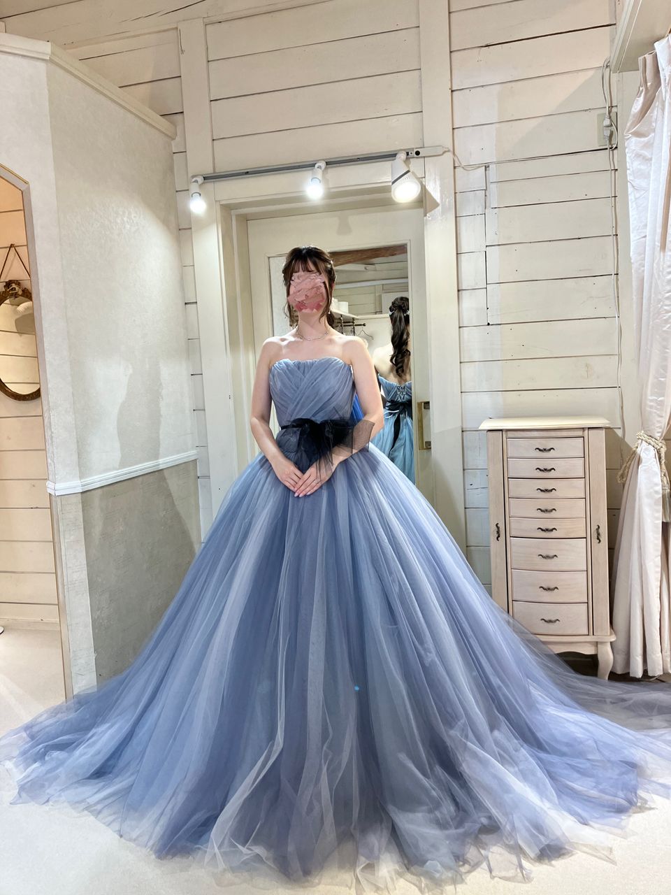 ブルーグレーの綺麗めドレス