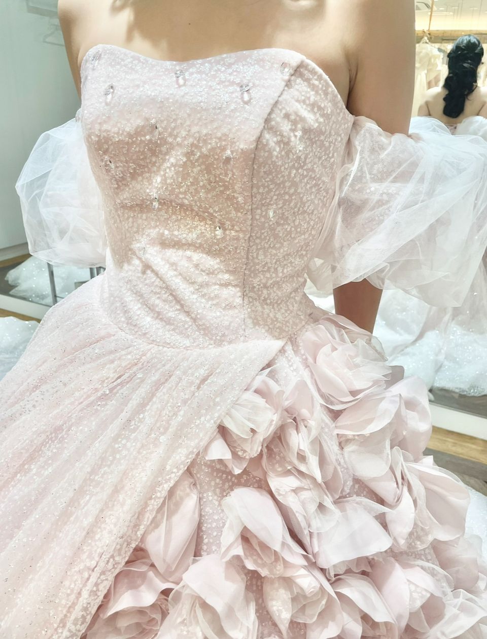 結婚式ならではの豪華衣装