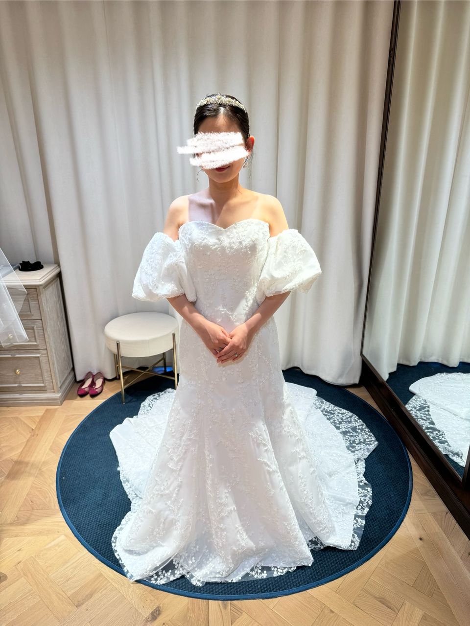 全身のビジューが華やかなマーメイド