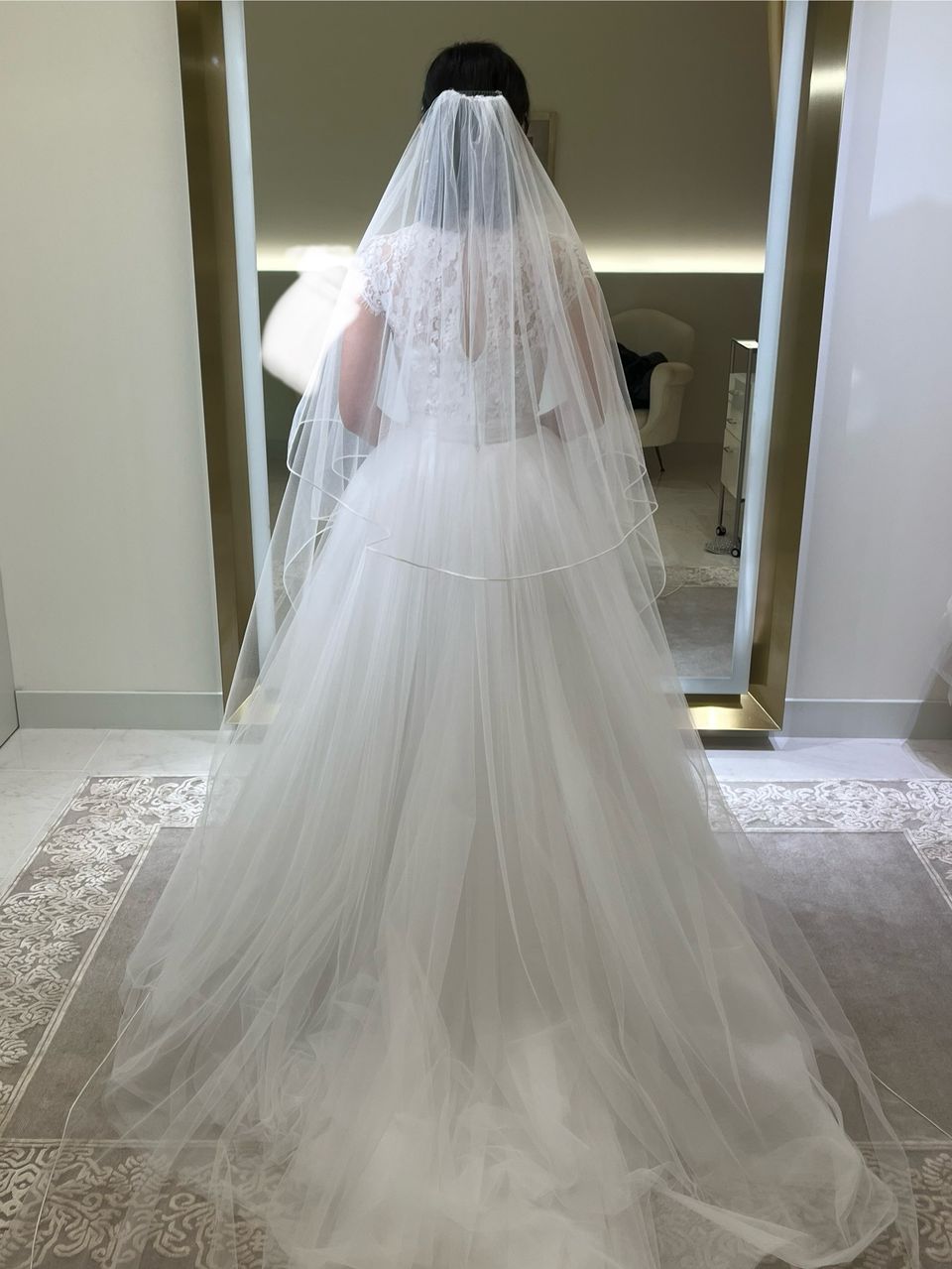 純白で妖精のよう