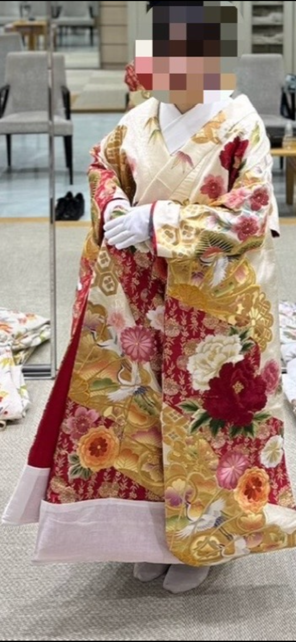 ゴージャスな刺繍たくさん色打掛
