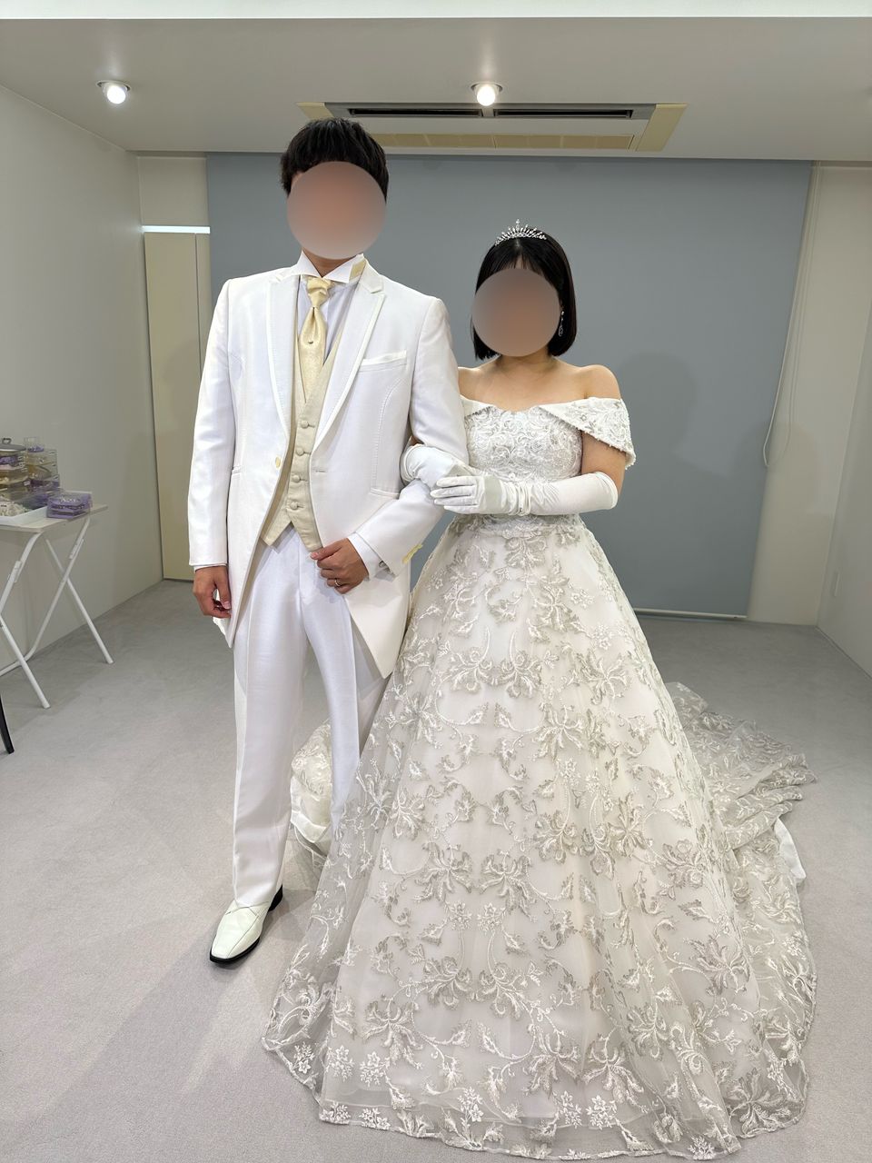 大人っぽくて高級感あるウエディングドレス