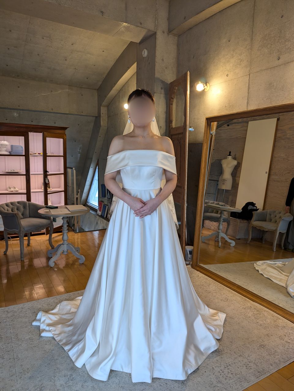 上質でクラシカルなドレス