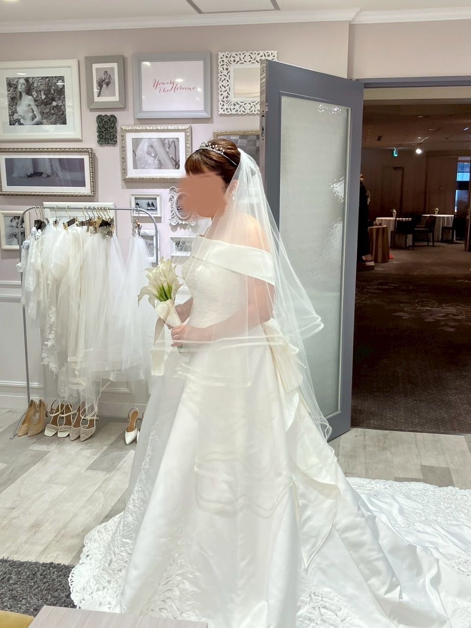 上品で華やかなドレス