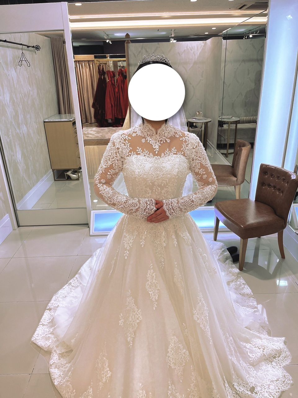 レースが美しいドレス