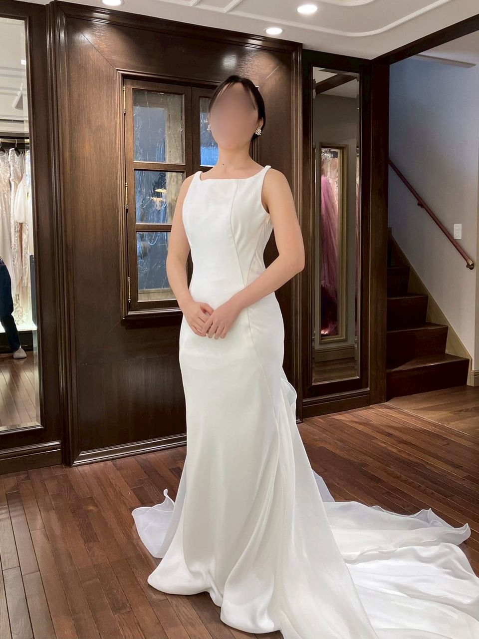 大人向きなクラシカルドレス