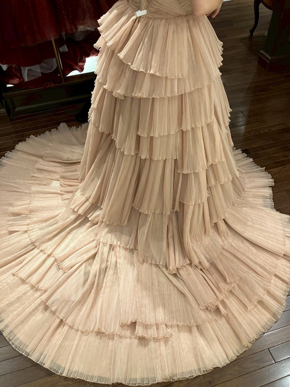 フリフリスカートが印象的