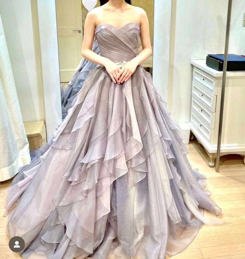 肌色が明るく見えるグレードレス