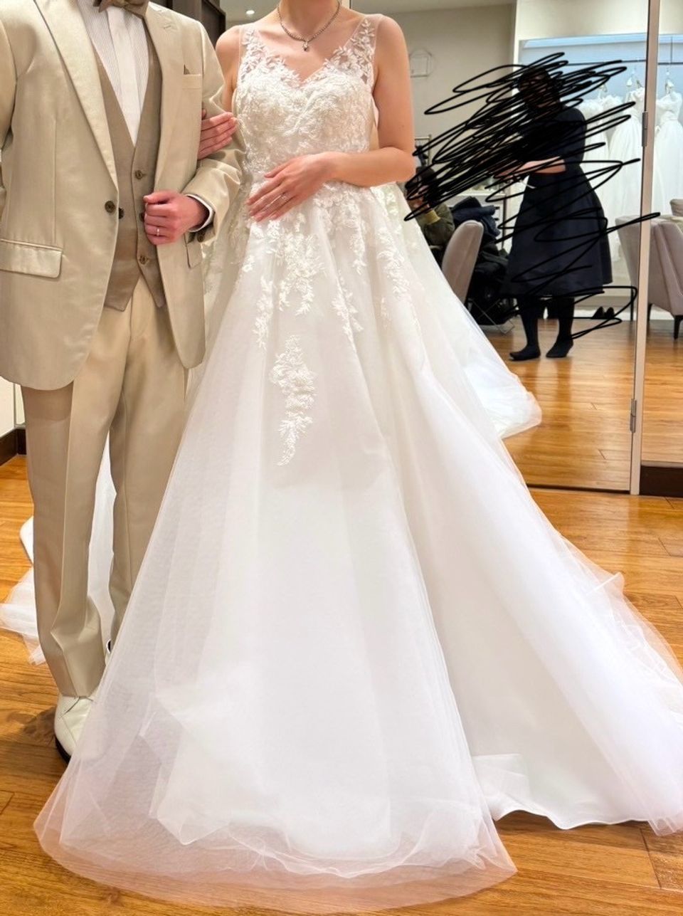 刺繍が可愛いナチュラルドレス