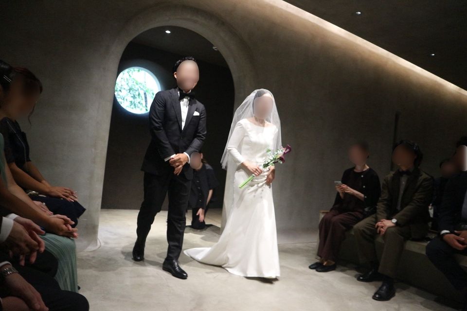 シンプルだけど洗練されているドレス