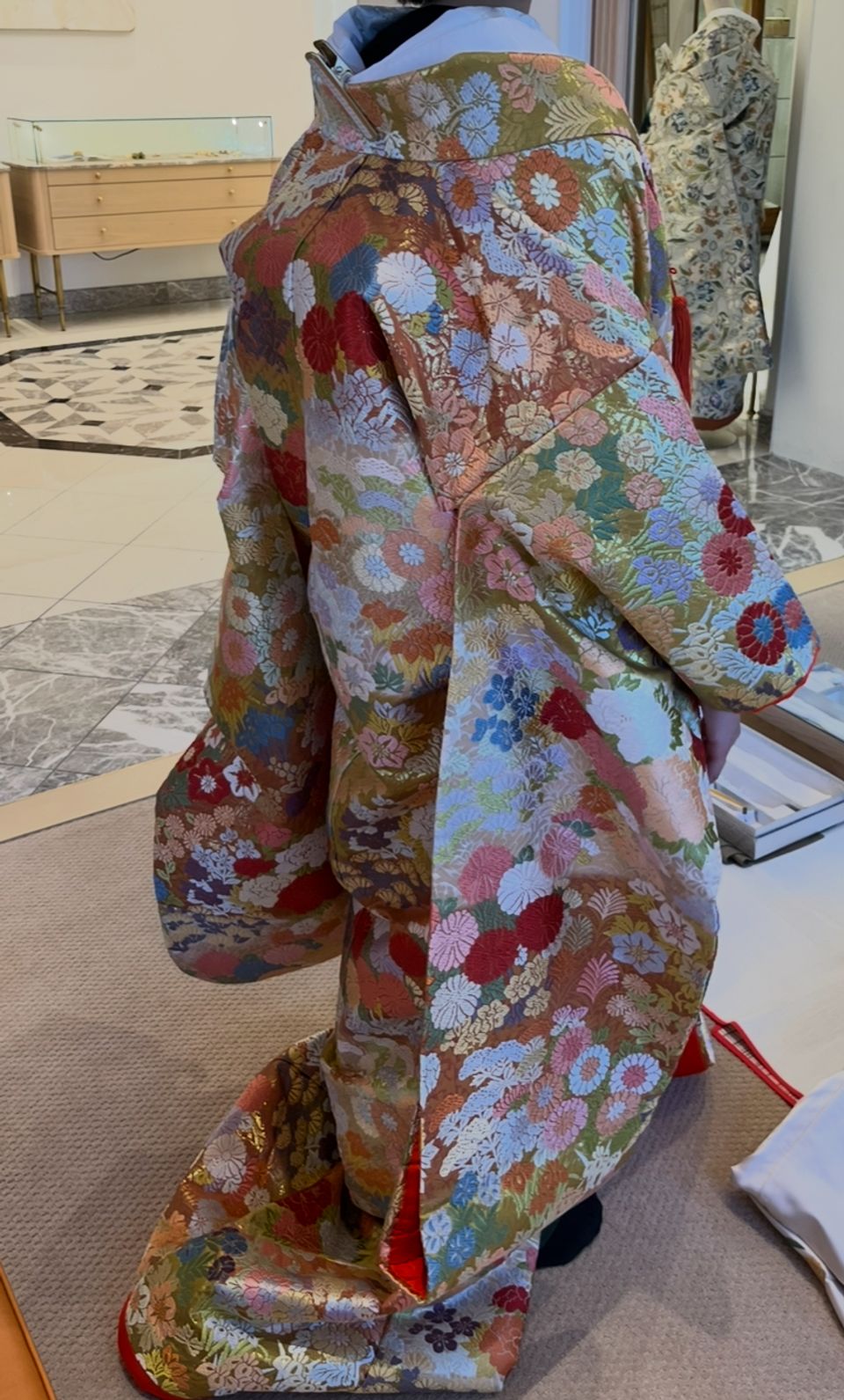 華やかな色打掛