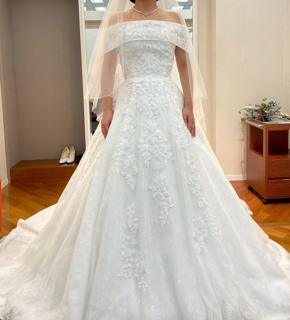 シンプルでも映えるドレス